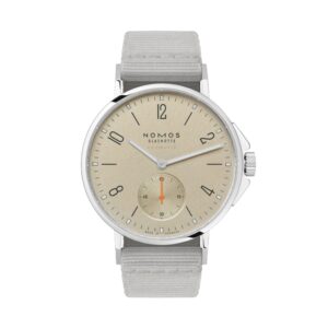 Ahoi neomatik sand - Saphirglasboden von NOMOS Glashütte bei Juwelier Herbert Mayer in Augsburg